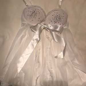 Never Worn Victoria Secret Lingerie Set 34C